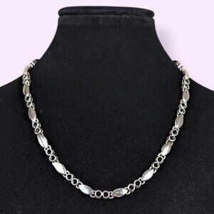 (2/$20) V. Circle Cut Out Chain Necklace